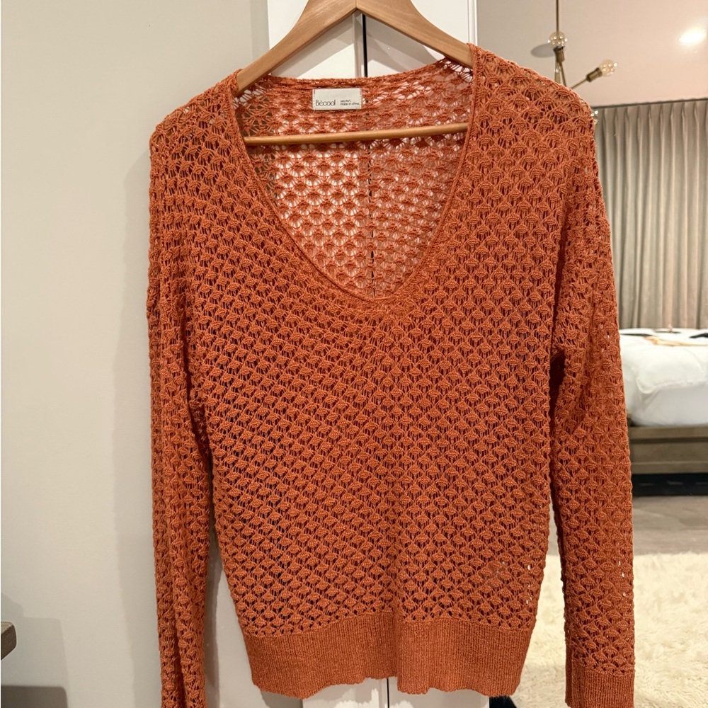 Bêcool Rust V-Neck Women's Knit Sweater Size Medium/Large